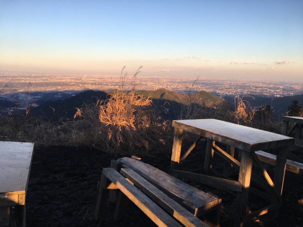 景信山山頂から